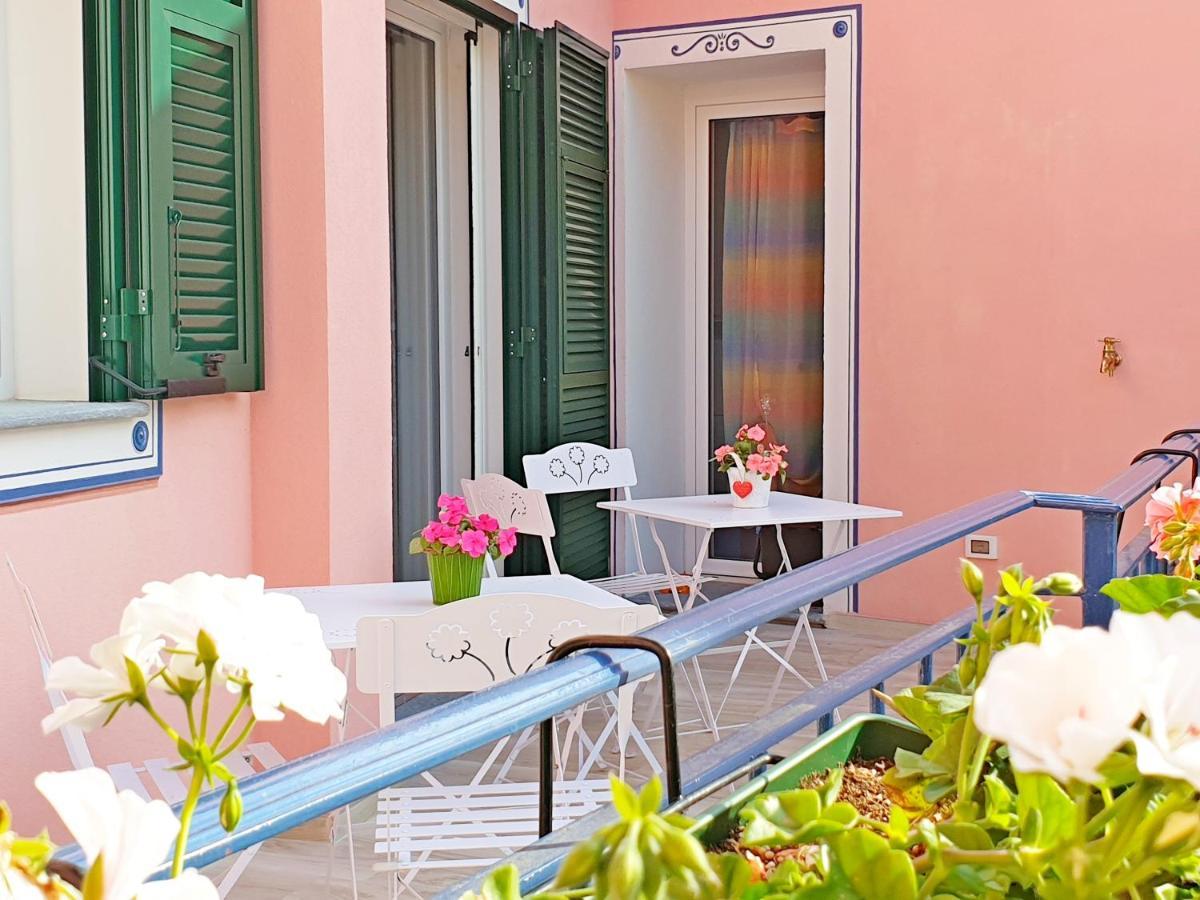 Casa Vacanze Family Albisola Superiore Exterior photo