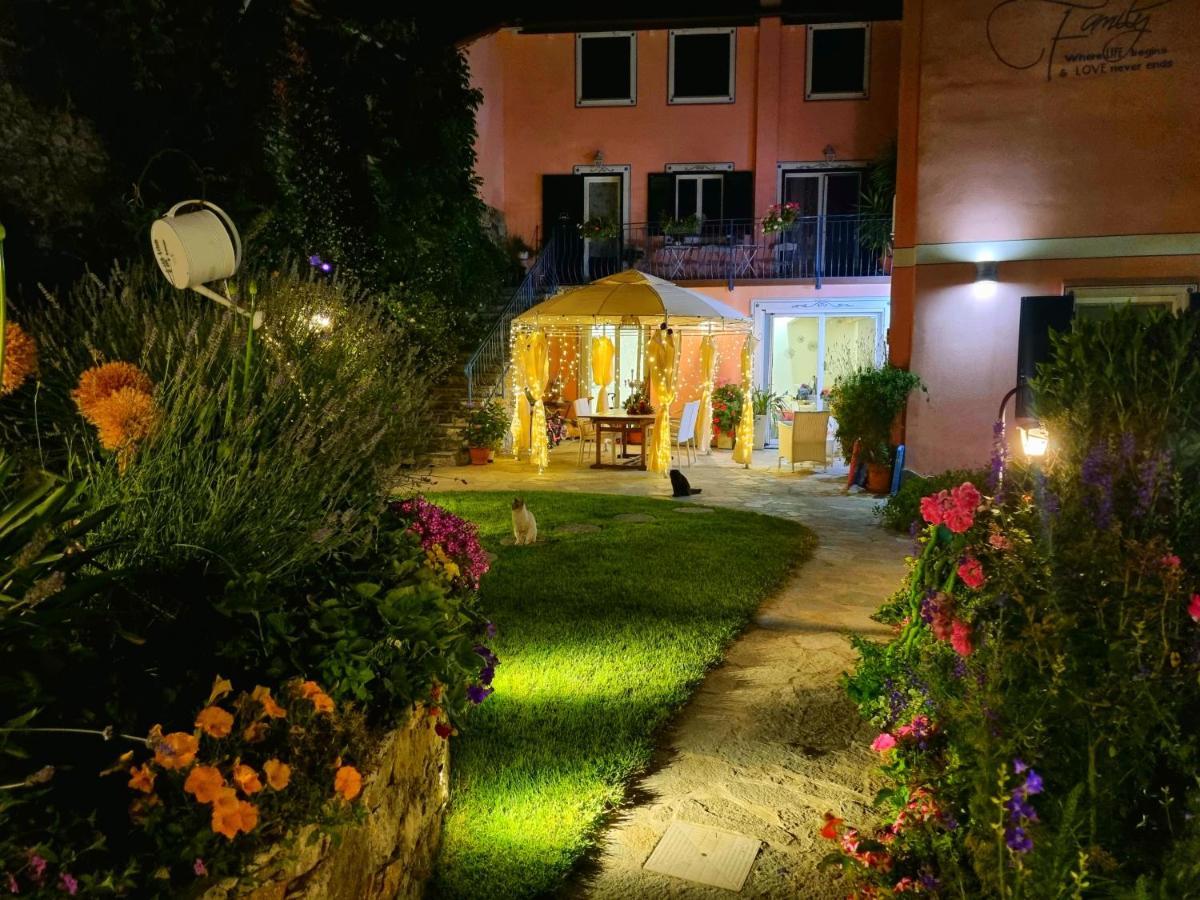 Casa Vacanze Family Albisola Superiore Exterior photo